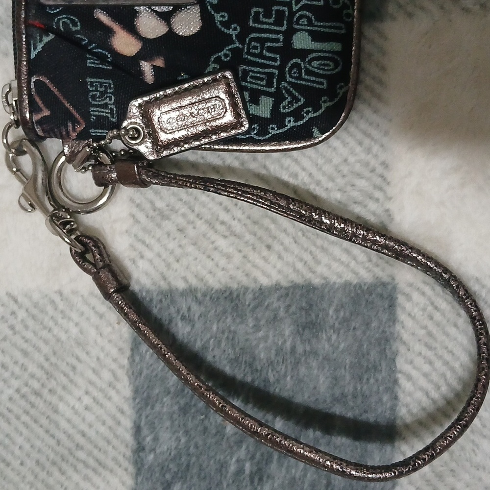 Coach Limited Edition - Picture 3 of 6